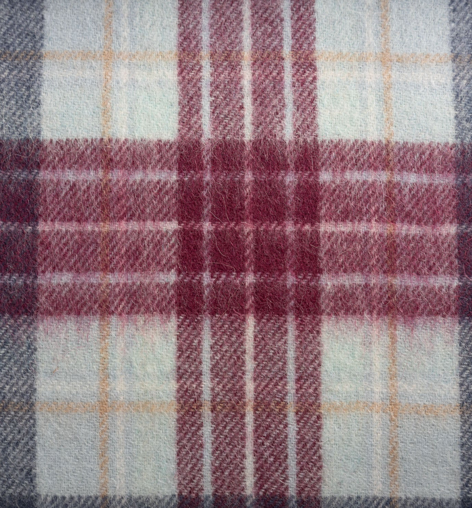 Edinburgh 100% Lambswool Scarf (Hollyrood) image 2